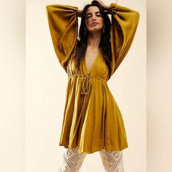 Free People Dresses & Skirts - Free People Ariel Mini Dress Saguaro Cactus Gold Batwing XS